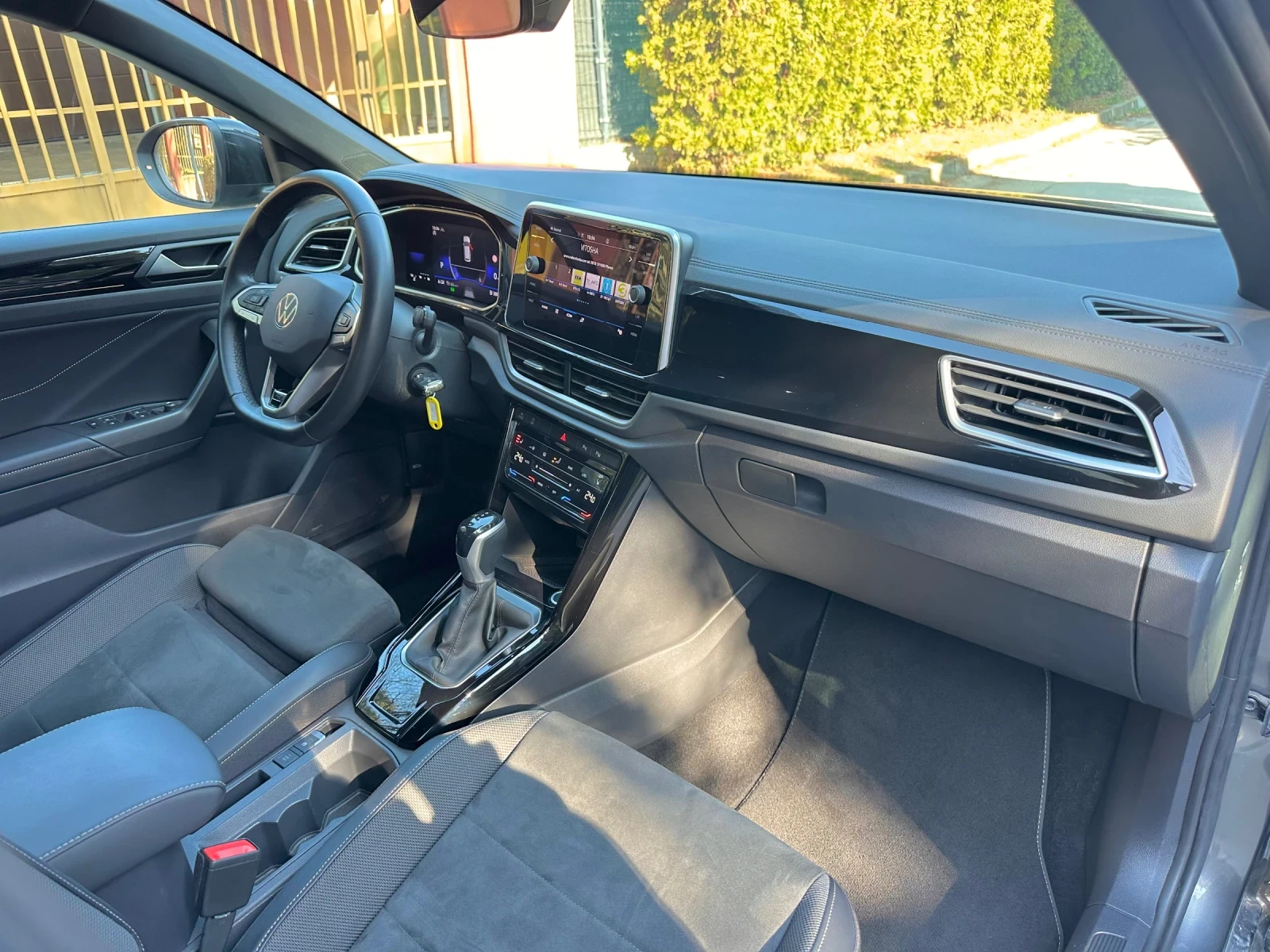 VW T-Roc 2.0TDi/R-line/Digital/36000 км/CAMERA, снимка 11 - Автомобили и джипове - 53773991