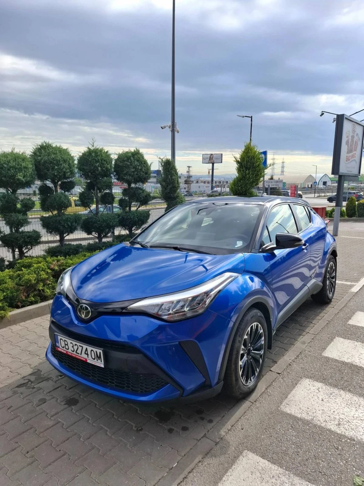 Toyota C-HR XLE premium 