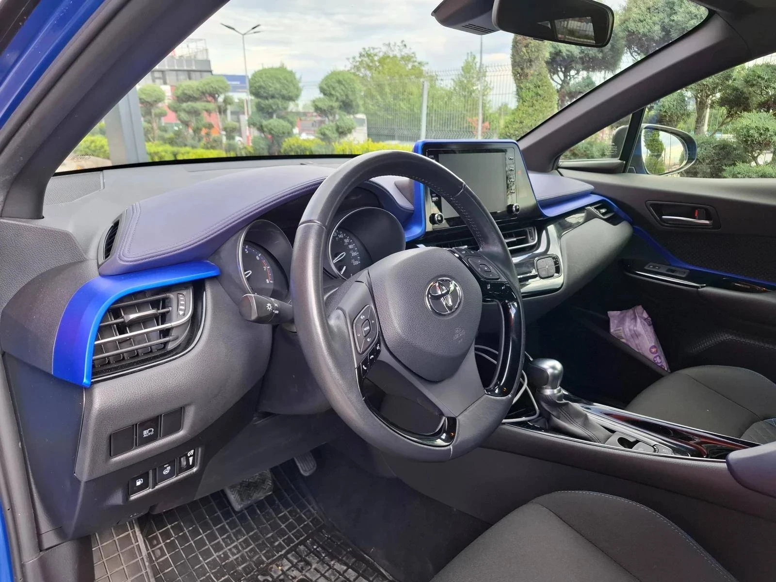 Toyota C-HR XLE premium , снимка 10 - Автомобили и джипове - 54931298