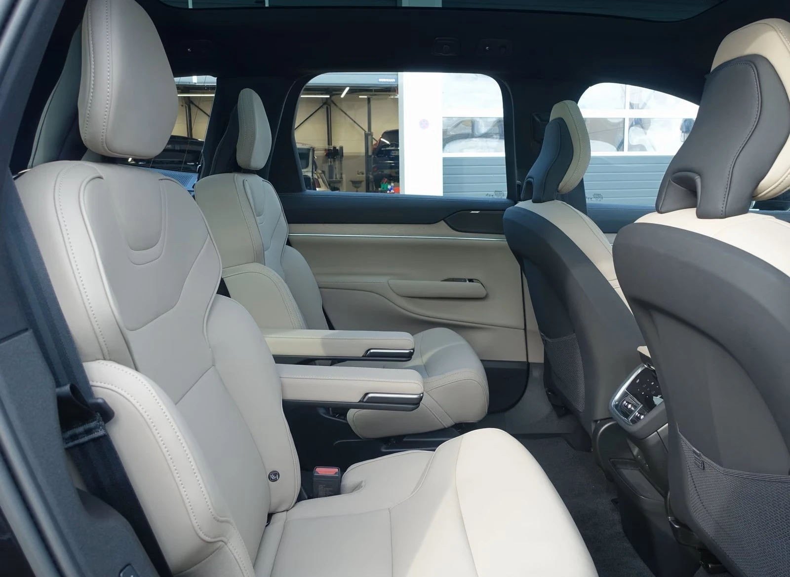 Volvo EX90 Twin Motor Executive Edition 6seats | Mobile.bg � ����������� 14