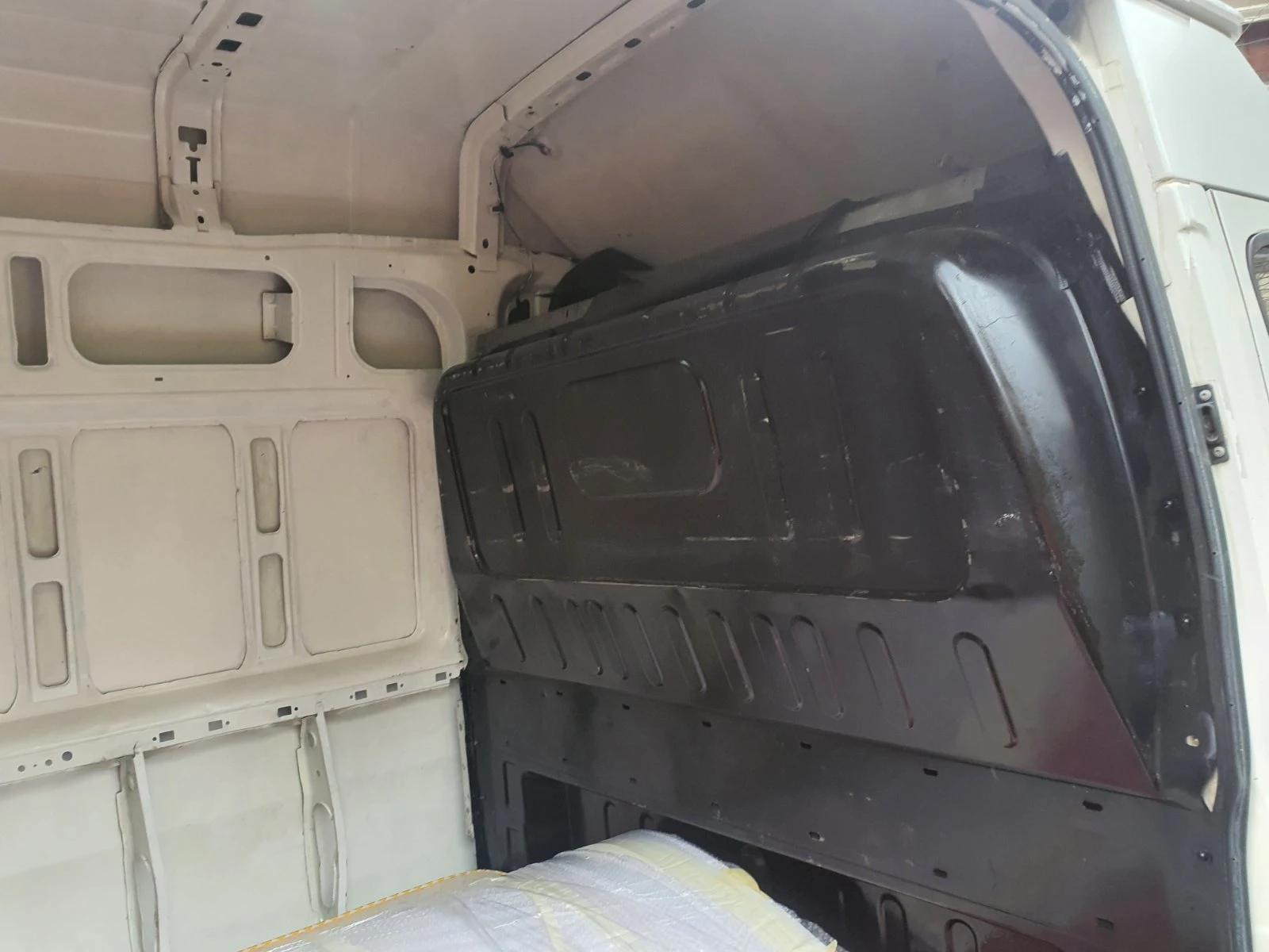 Ford Transit 125 T330 2.0 TDCI L3H3 - изображение 5