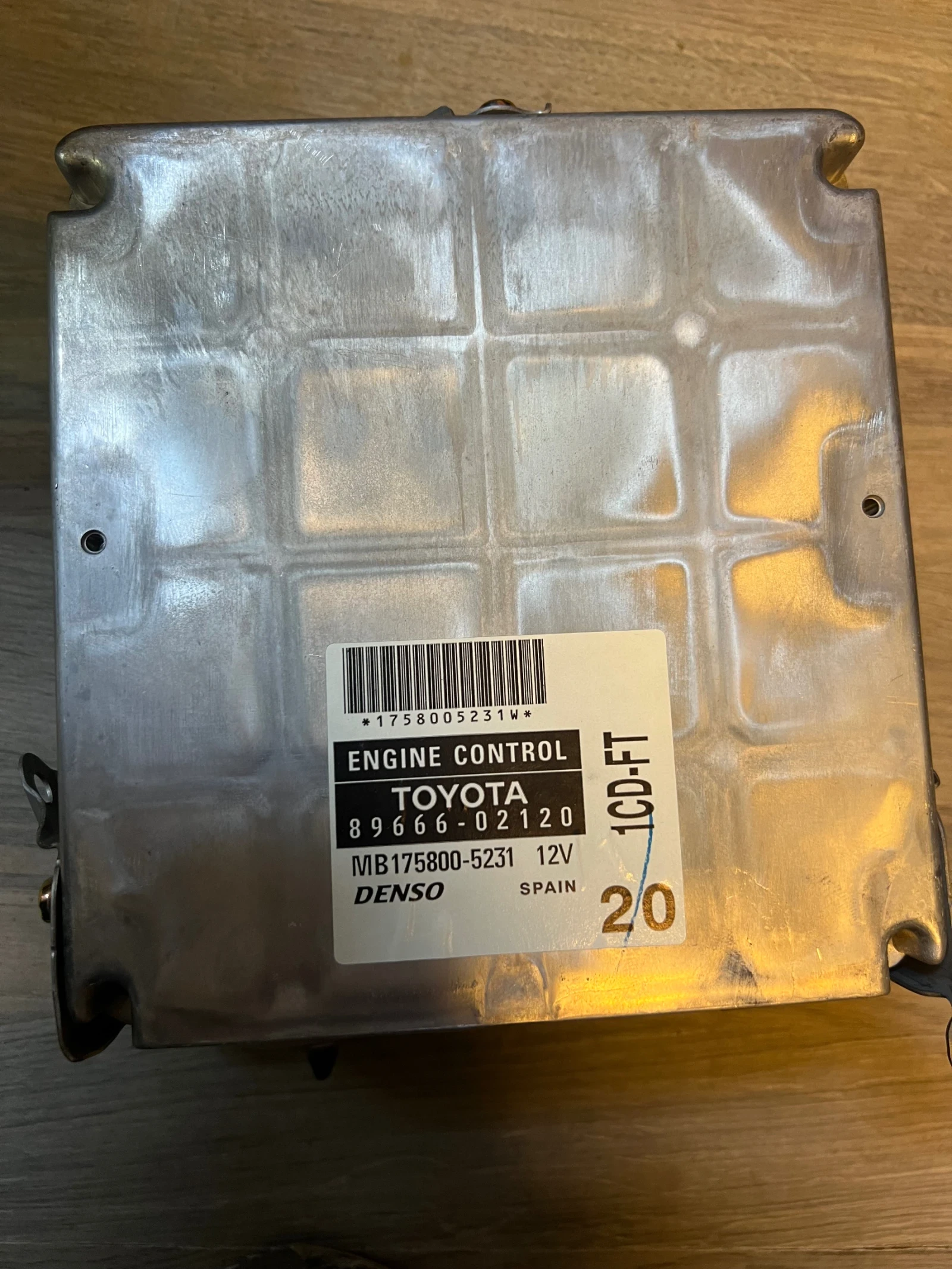 89666-02120 Компютър двигател TOYOTA COROLLA 2.0D4D  MB175800-5231 | Mobile.bg — изображение 1