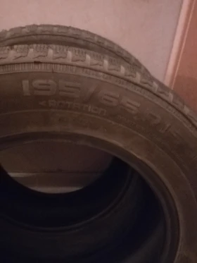 Гуми Зимни 195/65R15, снимка 4 - Гуми и джанти - 47728664