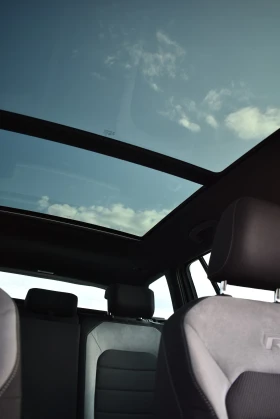 VW Golf R 2.0 TSI 4MOTION Variant, снимка 8