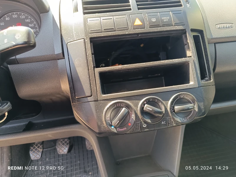 VW Polo 1.9 SDI, снимка 14 - Автомобили и джипове - 48326833