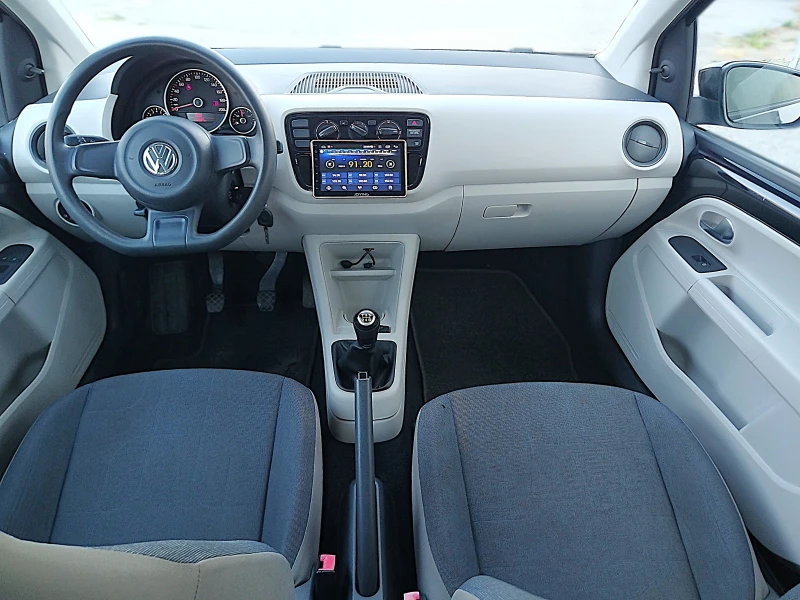 VW Up 1.0 , снимка 9 - Автомобили и джипове - 48415925