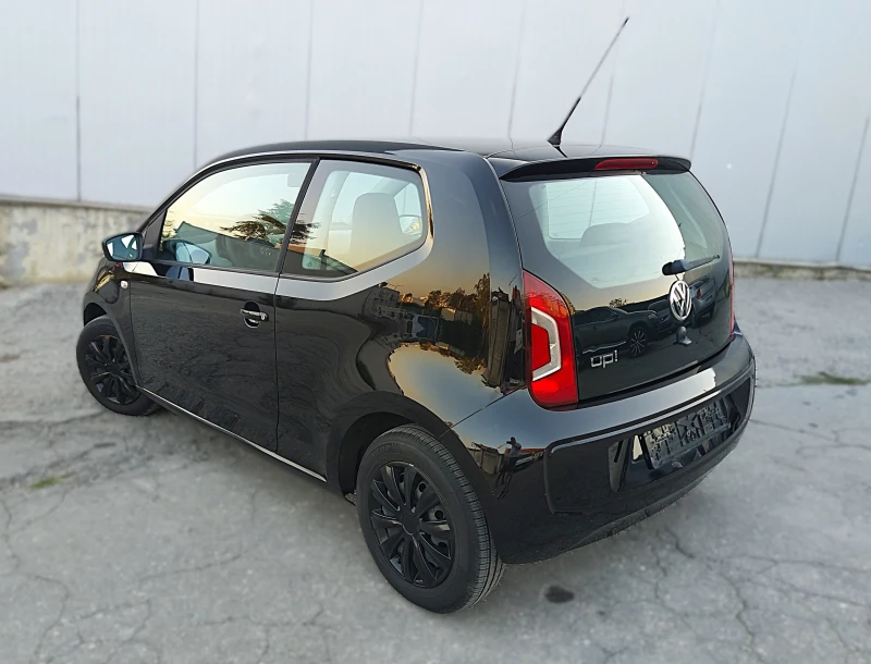 VW Up 1.0 , снимка 4 - Автомобили и джипове - 48415925