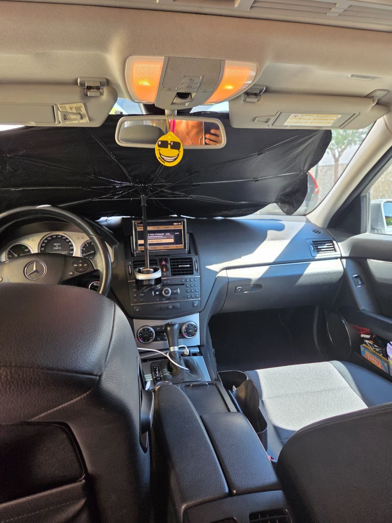 Mercedes-Benz C 200, снимка 9 - Автомобили и джипове - 52019543