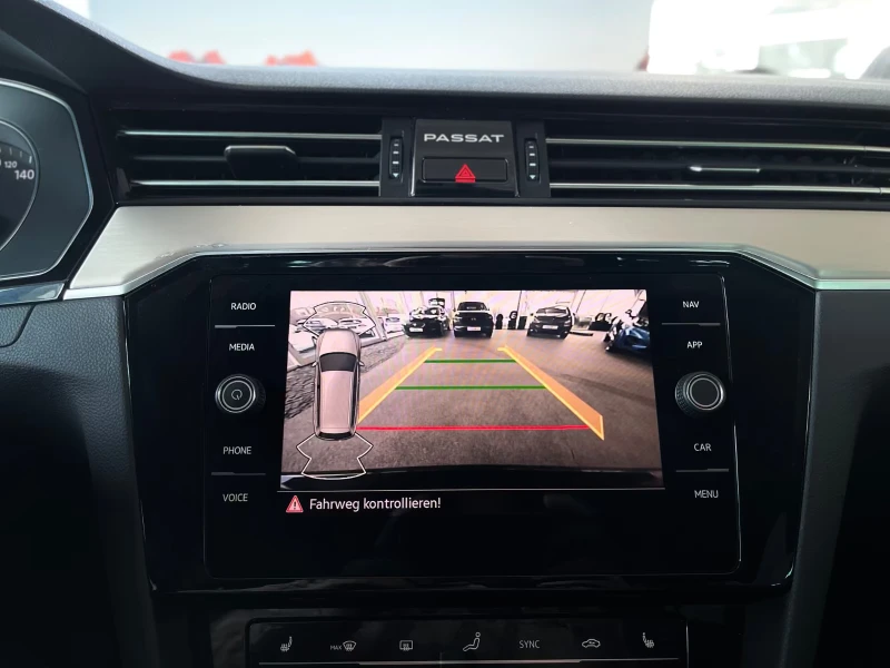 VW Passat 2.0TDI/VARIANT/150HP/ELEGANCE/DSG/CAM/AMBI/548f, снимка 11 - Автомобили и джипове - 51308431