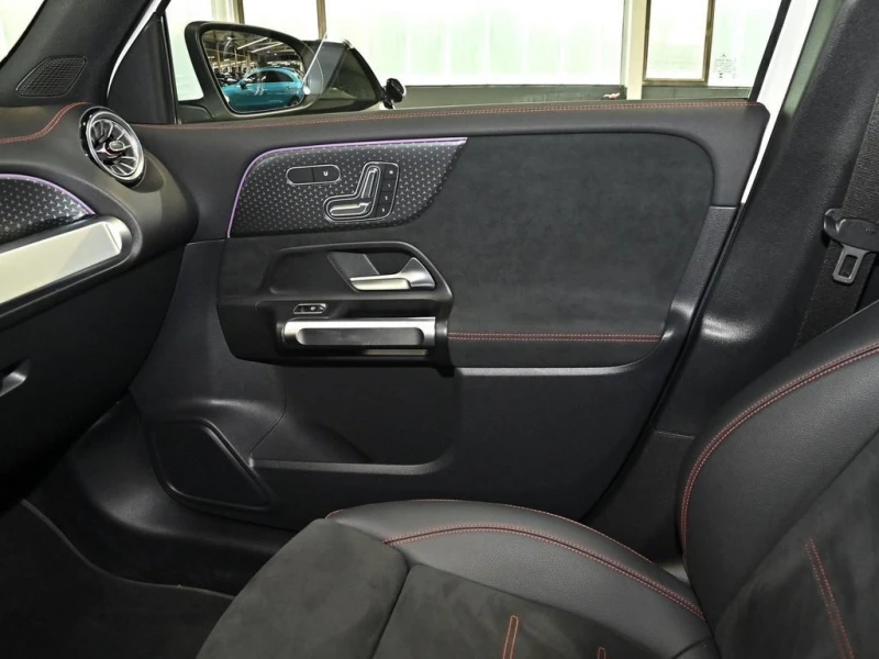 Mercedes-Benz EQB 350* 4M* AMG* MEMORY* DISTR* 360CAM* , снимка 4 - Автомобили и джипове - 52151378