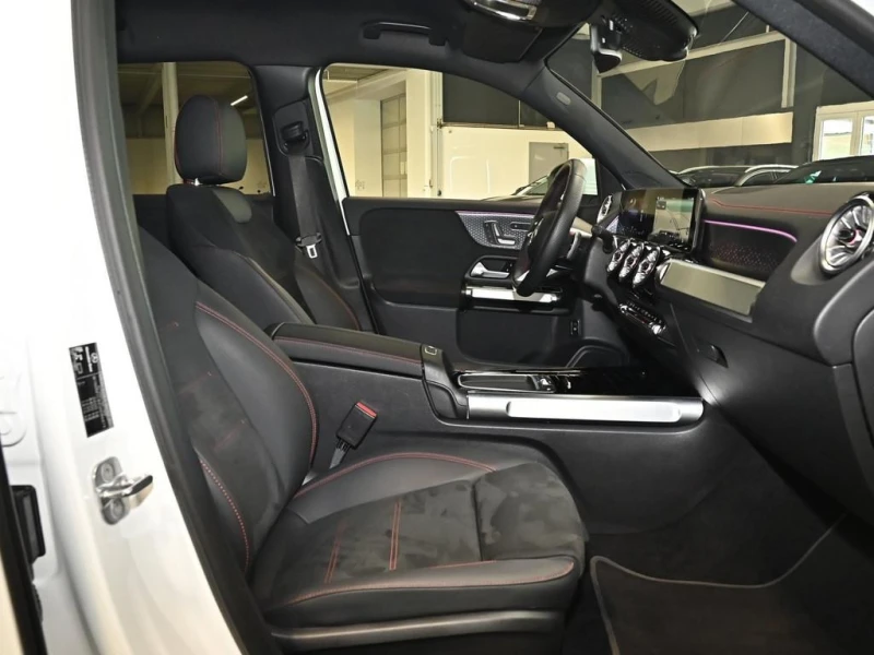 Mercedes-Benz EQB 350* 4M* AMG* MEMORY* DISTR* 360CAM* , снимка 11 - Автомобили и джипове - 52151378