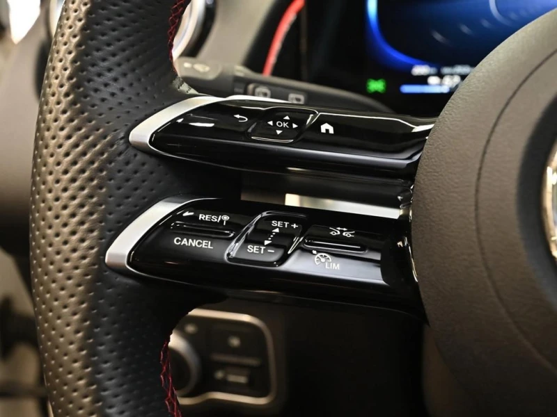 Mercedes-Benz EQB 350* 4M* AMG* MEMORY* DISTR* 360CAM* , снимка 5 - Автомобили и джипове - 52151378