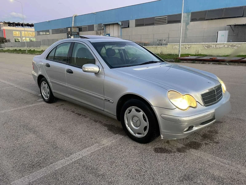 Mercedes-Benz C 180, снимка 6 - Автомобили и джипове - 52429203
