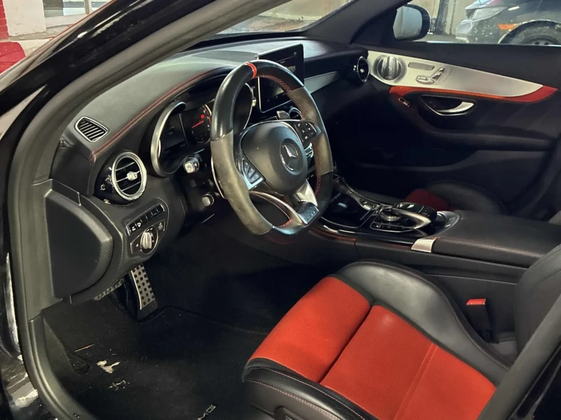 Mercedes-Benz C 63 AMG * S* CARFAX * БЕЗ ПЪРВОНАЧАЛНА ВНОСКА, снимка 11 - Автомобили и джипове - 52790882