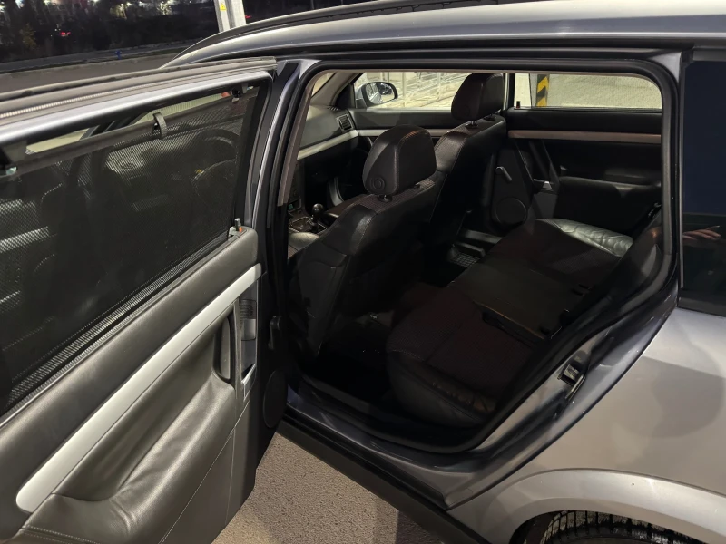 Opel Vectra 2.2 КОЖА / ПОДГРЕВ / ПАРКТРОНИЦИ / РЕАЛНИ КМ, снимка 8 - Автомобили и джипове - 52795883