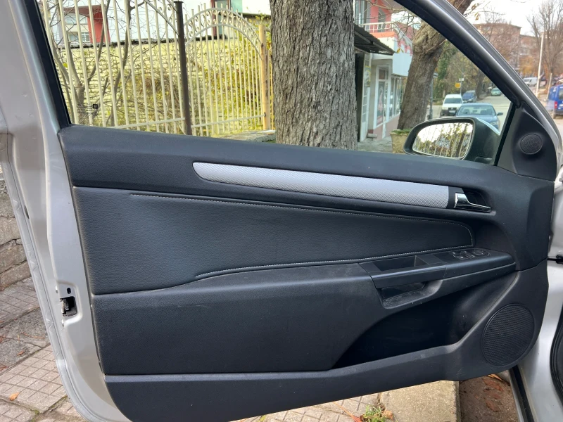Opel Astra 1.7 CDTi, снимка 8 - Автомобили и джипове - 53110040