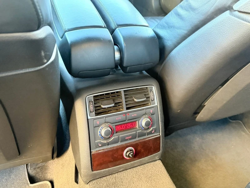 Audi A8   4.2 С Газ-Инж-   QUATTRO * BOSE* Щори fecelift, снимка 15 - Автомобили и джипове - 53298261