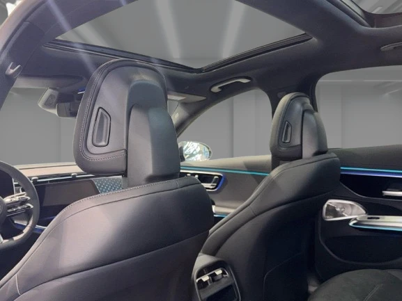 Mercedes-Benz E 450 d 4Matic = AMG Line = Premium Гаранция, снимка 8 - Автомобили и джипове - 53604795