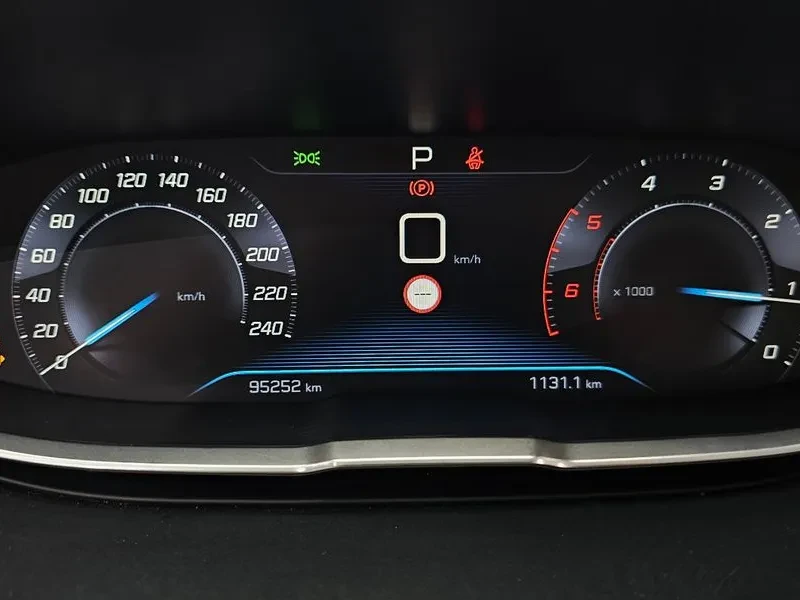 Peugeot 3008 2Nd Generation 1.6 Bluehdi Allure, снимка 8 - Автомобили и джипове - 56221566