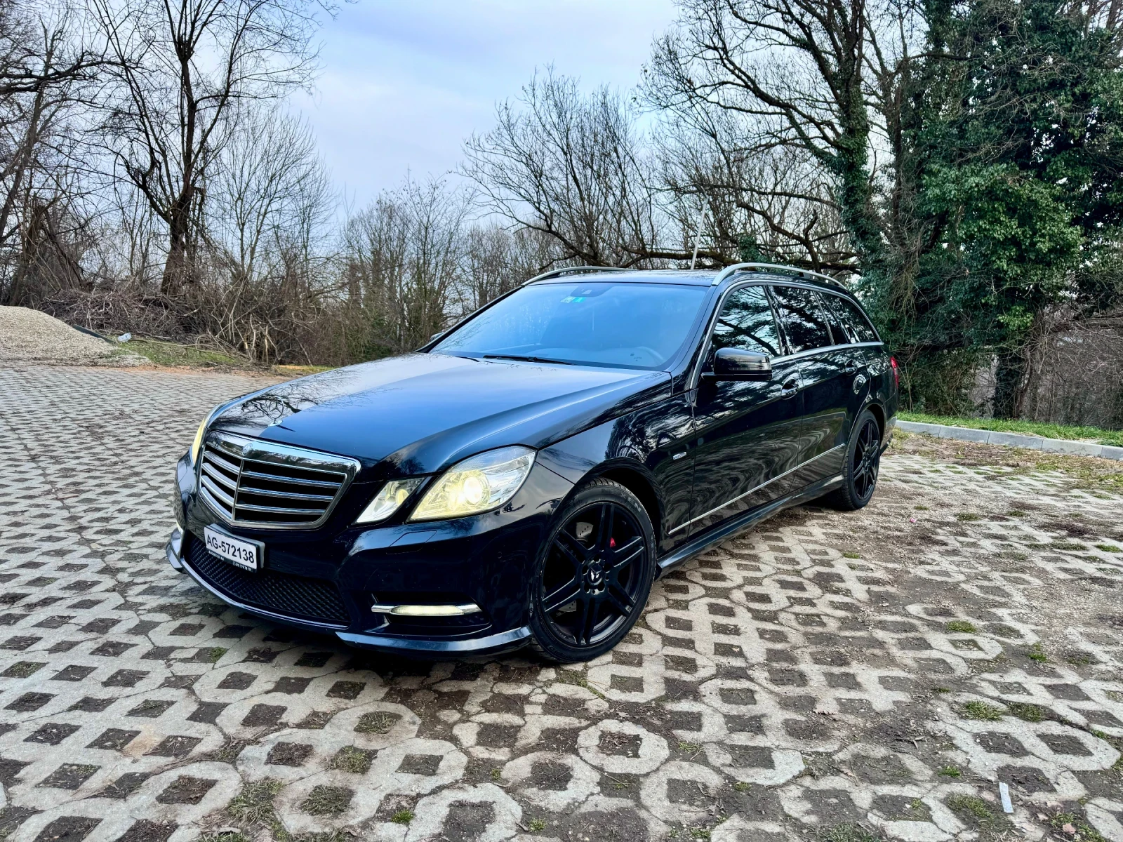 Mercedes-Benz E 350 AMG 4M SWISS CDI - изображение 6