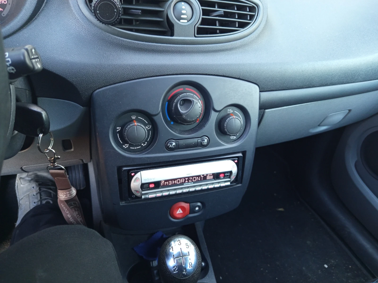 Renault Clio  - изображение 8