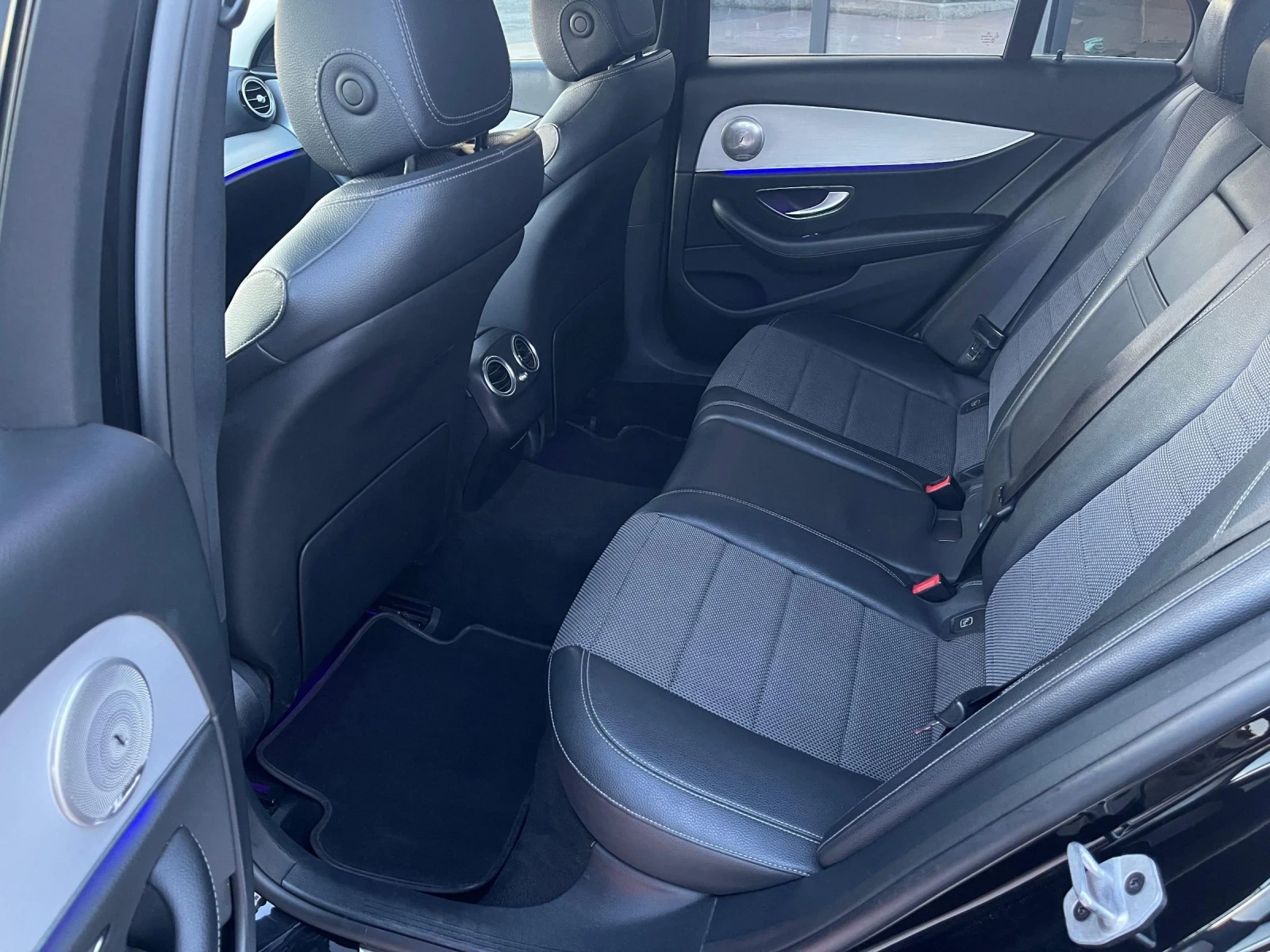 Mercedes-Benz E 220 AMG* 4MATIC* BURMESTER* CAMERA* LIZING*  | Mobile.bg   12