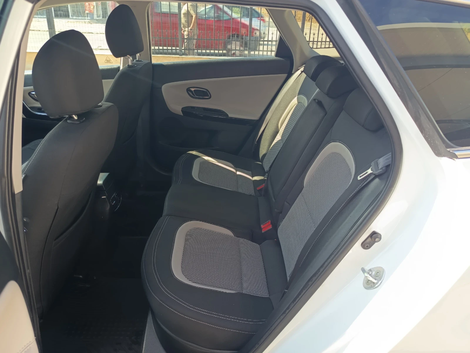 Kia Ceed 1.6crdi - изображение 10