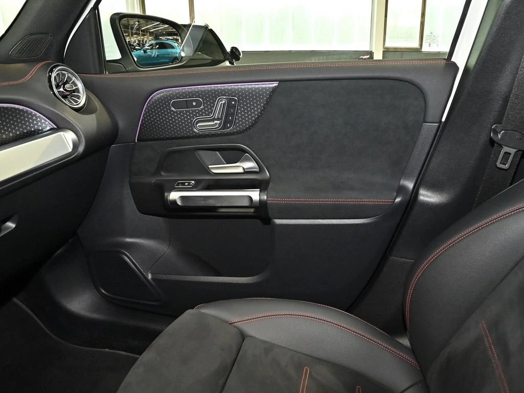 Mercedes-Benz EQB 350* 4M* AMG* MEMORY* DISTR* 360CAM*  - изображение 4