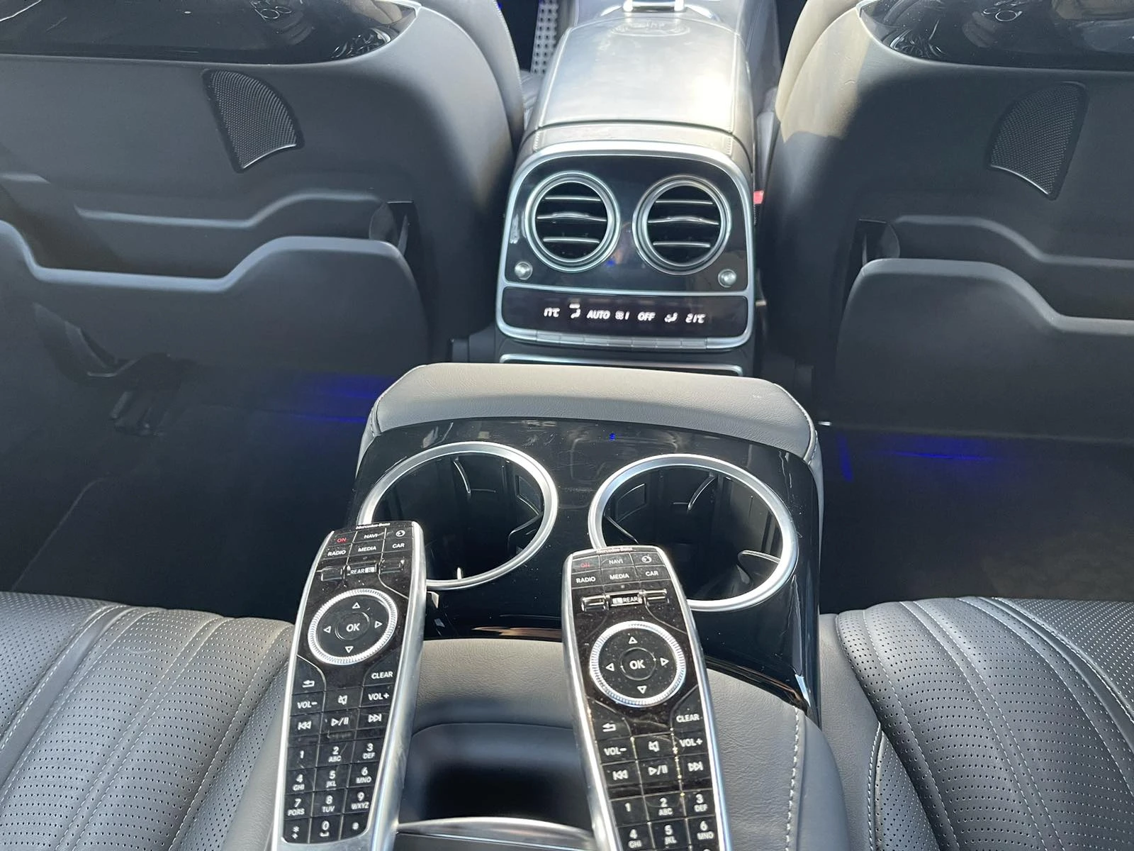 Mercedes-Benz S 65 AMG V12* LONG FULL TV PANO SOFT CLOSE KEYLESS* , снимка 11 - Автомобили и джипове - 53706213