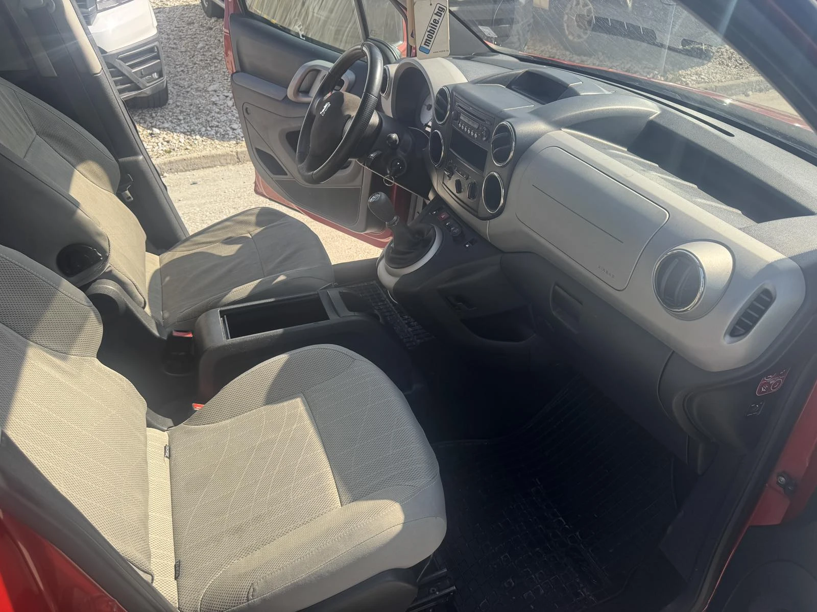 Peugeot Partner tepee ПЪТНИЧЕСКИ, снимка 16 - Автомобили и джипове - 53721352