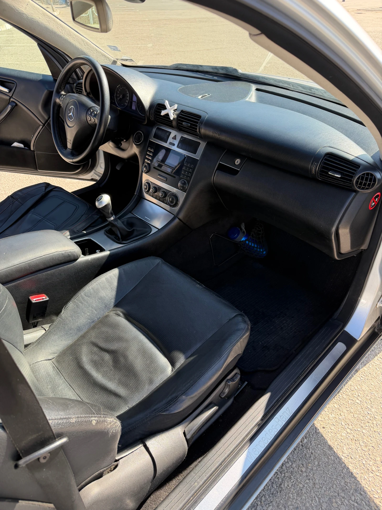 Mercedes-Benz C 220, снимка 8 - Автомобили и джипове - 53803359