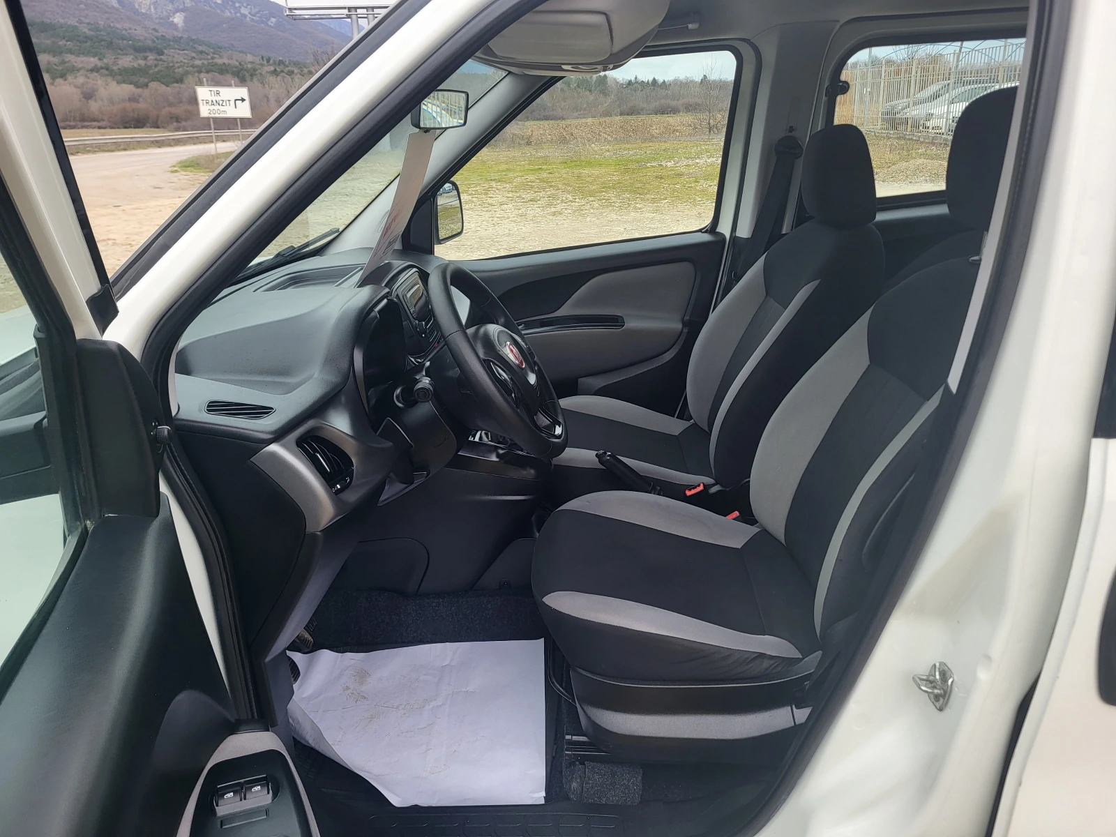 Fiat Doblo 1.6M-Jet, снимка 9 - Автомобили и джипове - 53904959