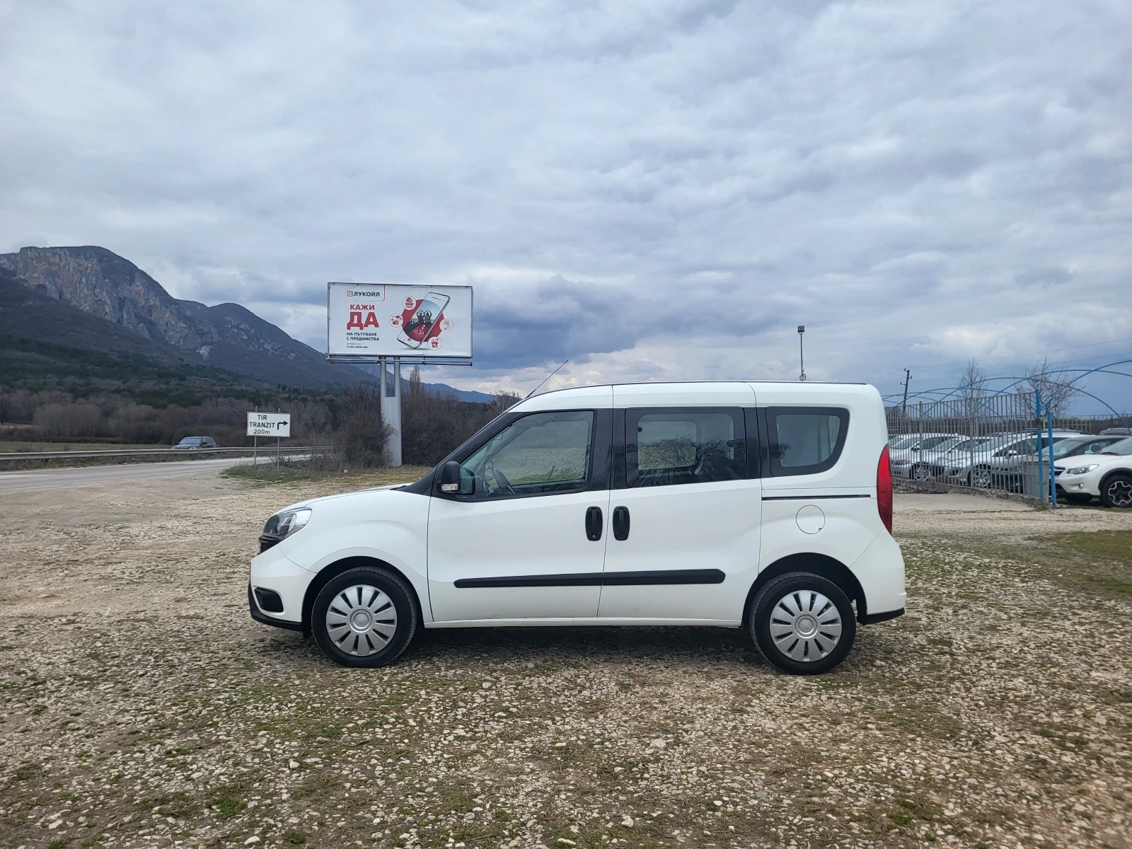 Fiat Doblo 1.6M-Jet, снимка 2 - Автомобили и джипове - 53904959