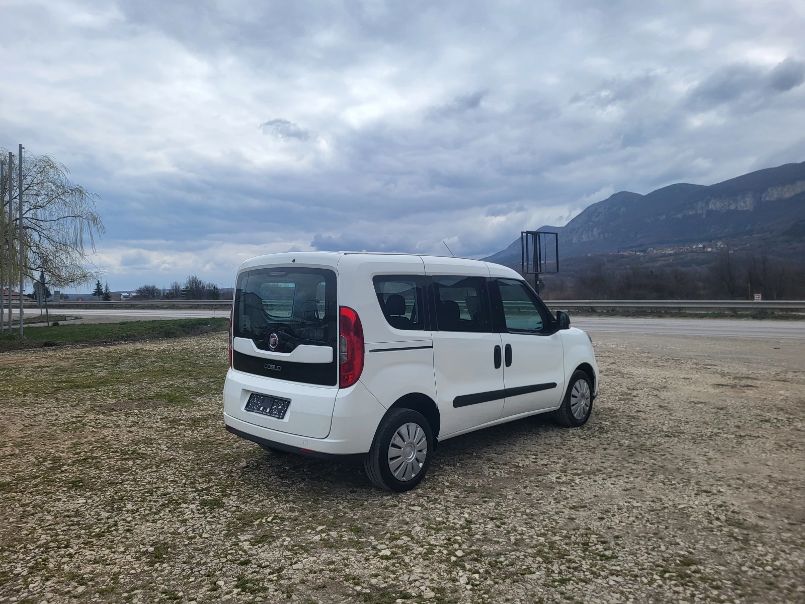 Fiat Doblo 1.6M-Jet, снимка 5 - Автомобили и джипове - 53904959