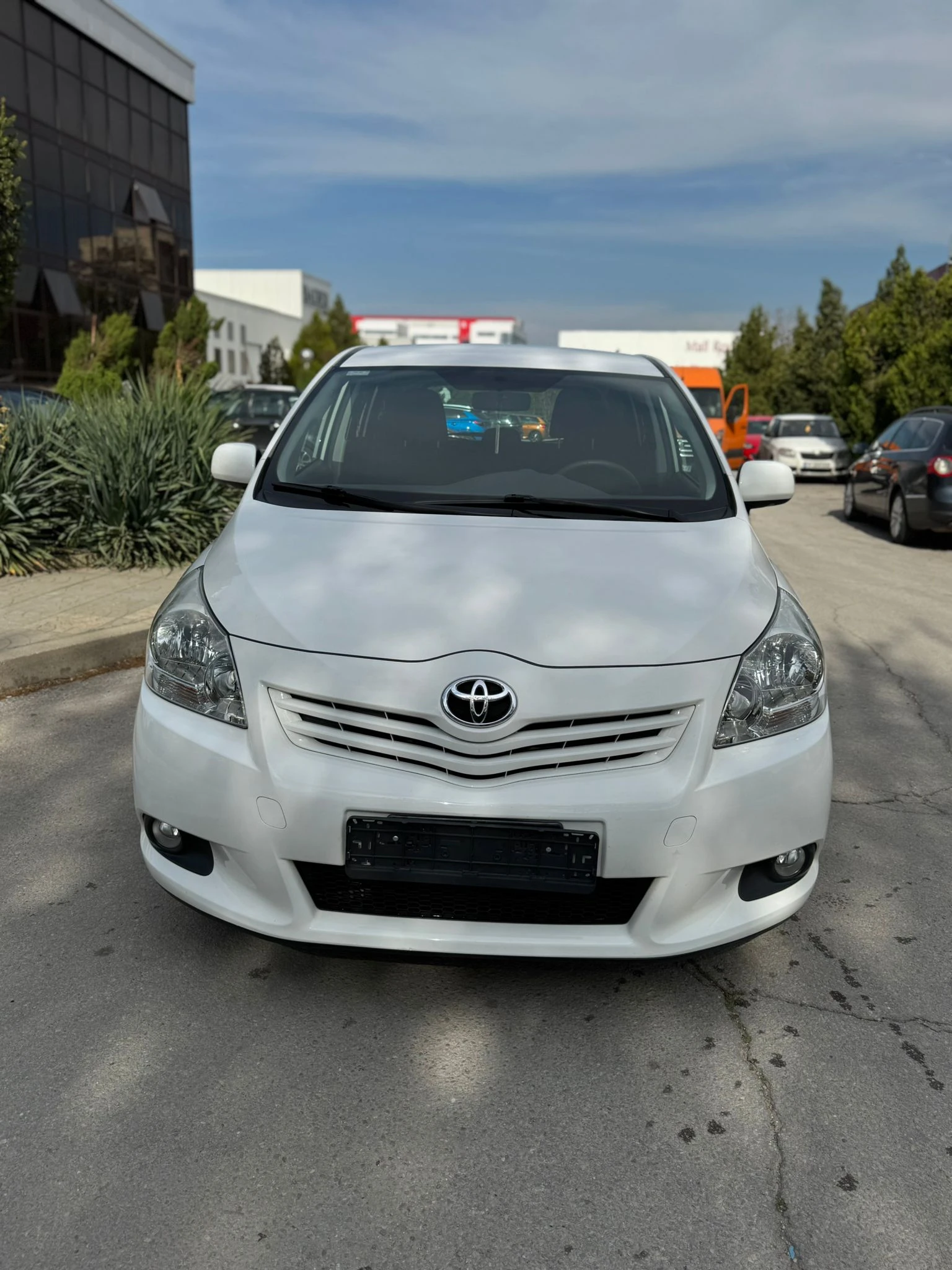 Toyota Verso Италия
