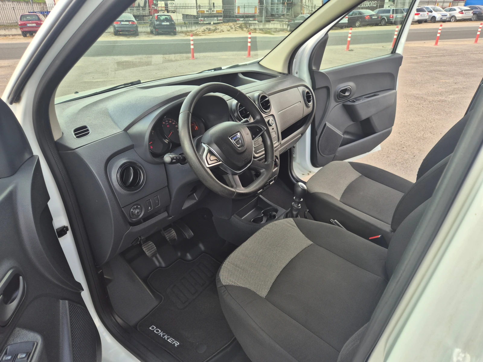 Dacia Dokker N1- M/T 1.5 DCI, снимка 12 - Автомобили и джипове - 54511041