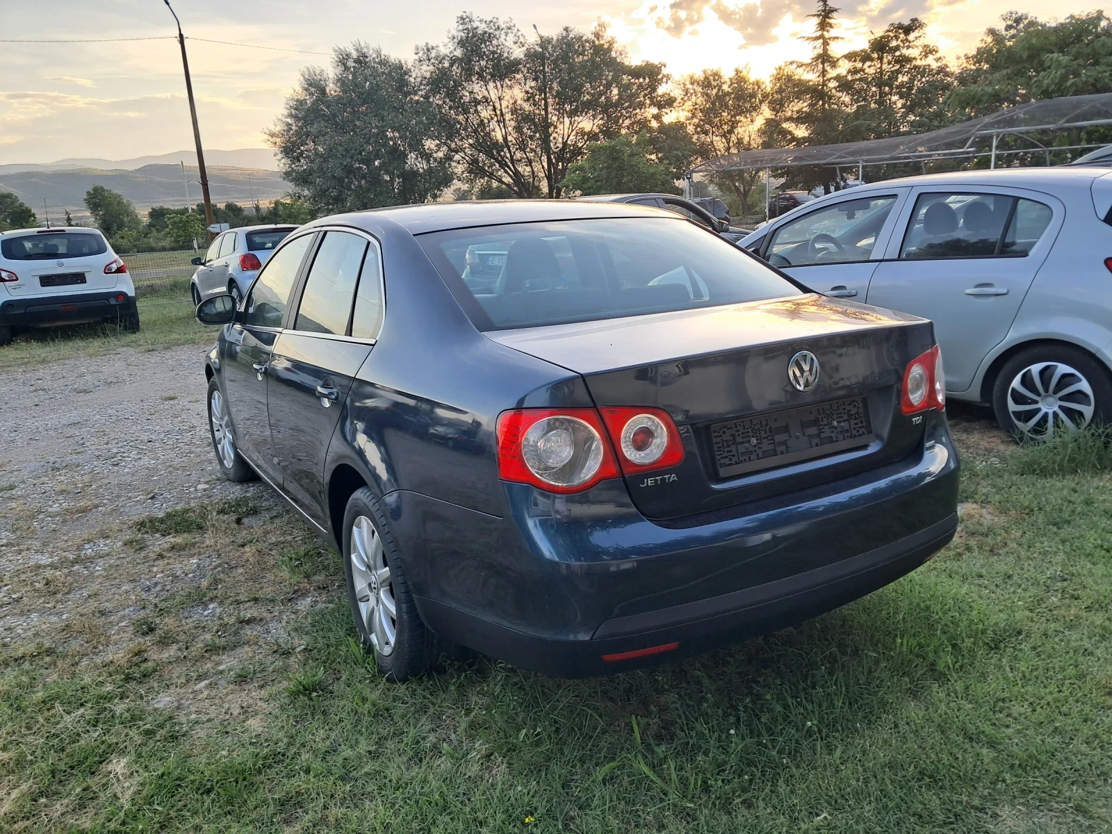 VW Jetta 1.9 tdi 105 ks., снимка 4 - Автомобили и джипове - 55047009