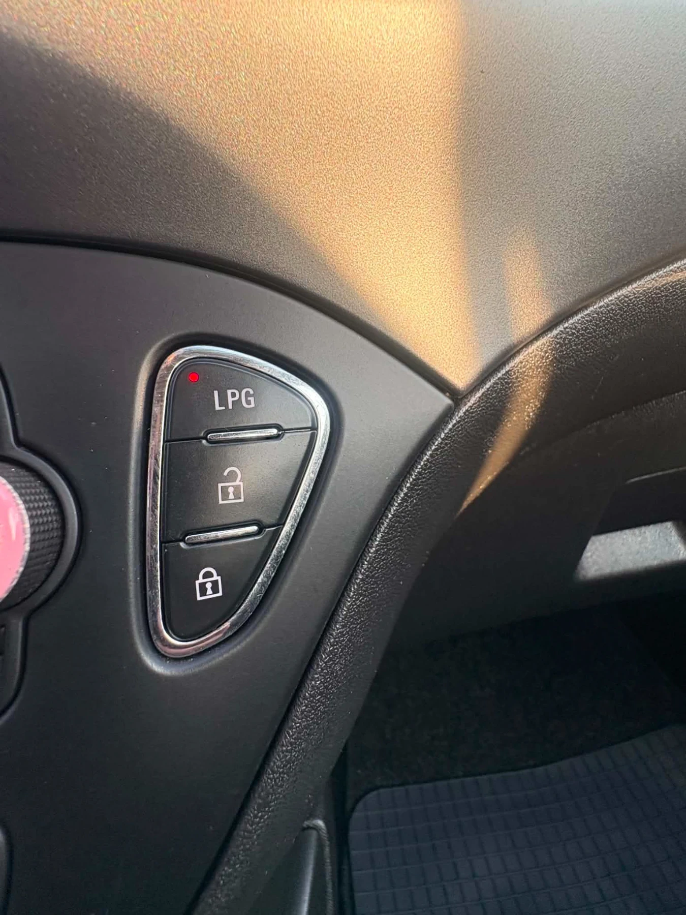 Opel Corsa, снимка 10 - Автомобили и джипове - 55207387