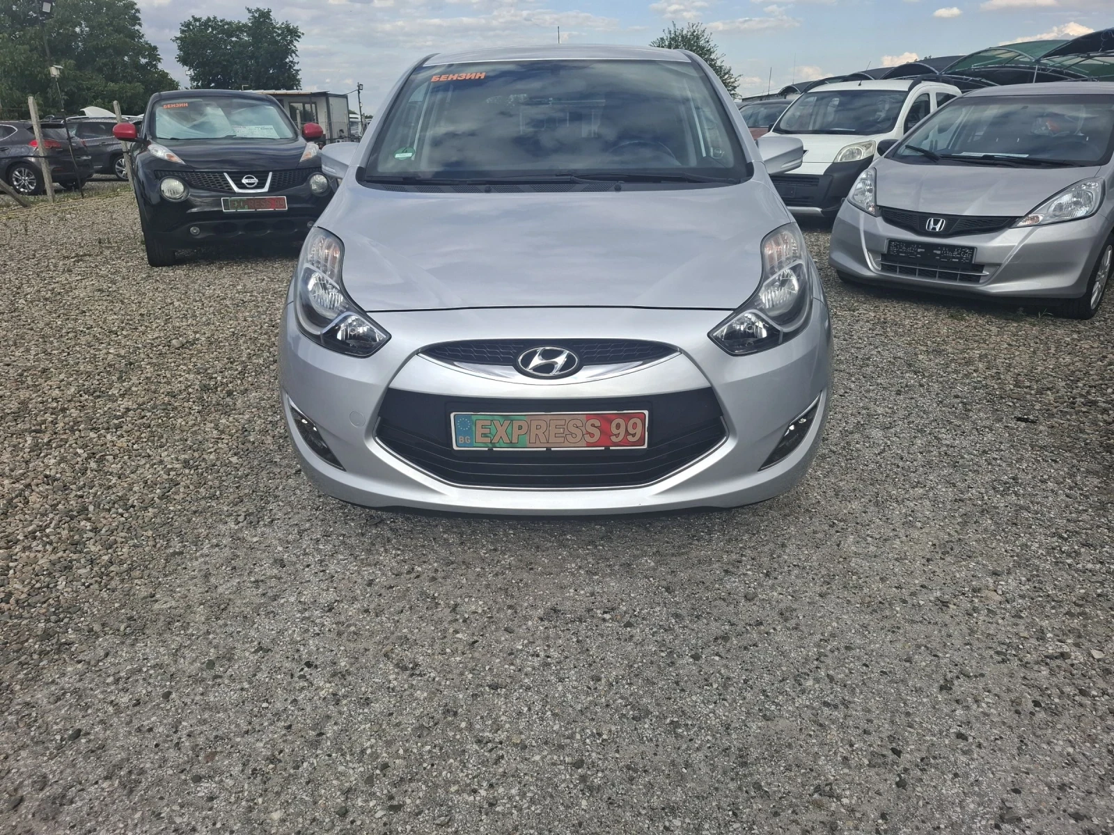 Hyundai Ix20 1.6i, снимка 16 - Автомобили и джипове - 55400223