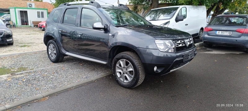 Dacia Duster, снимка 3 - Автомобили и джипове - 47434316