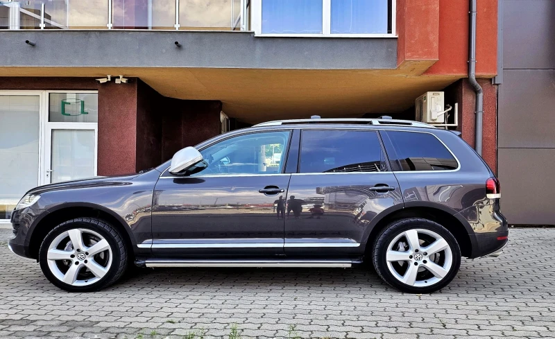 VW Touareg Premium, снимка 9 - Автомобили и джипове - 47681975