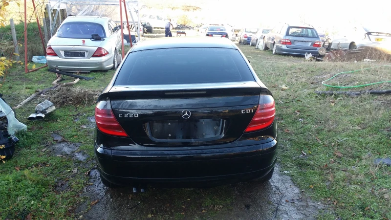Mercedes-Benz C 220 22cdi, снимка 9 - Автомобили и джипове - 52442047