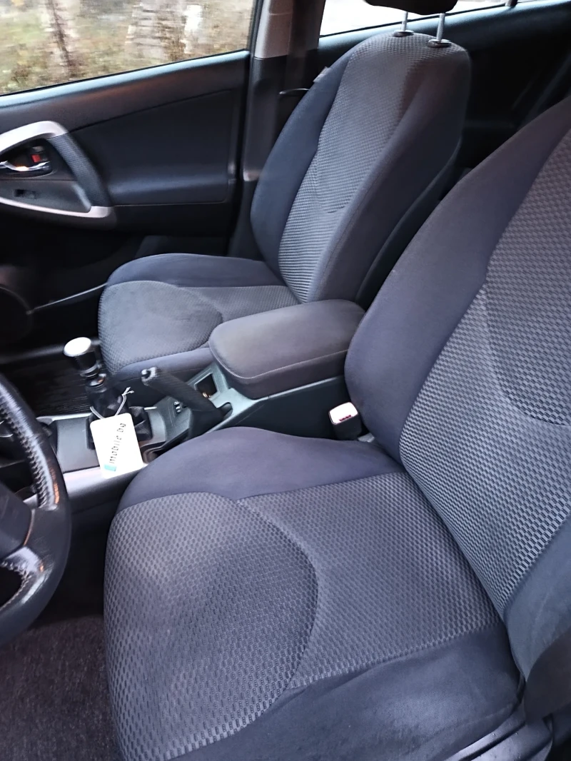 Toyota Rav4 2.2 D4D 136 c.s., снимка 11 - Автомобили и джипове - 52553911