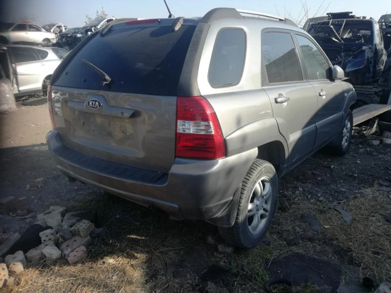 Kia Sportage 2.0 CRDI, снимка 1 - Автомобили и джипове - 28469628