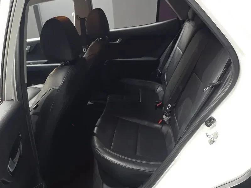 Kia Stonic, снимка 11 - Автомобили и джипове - 56690343
