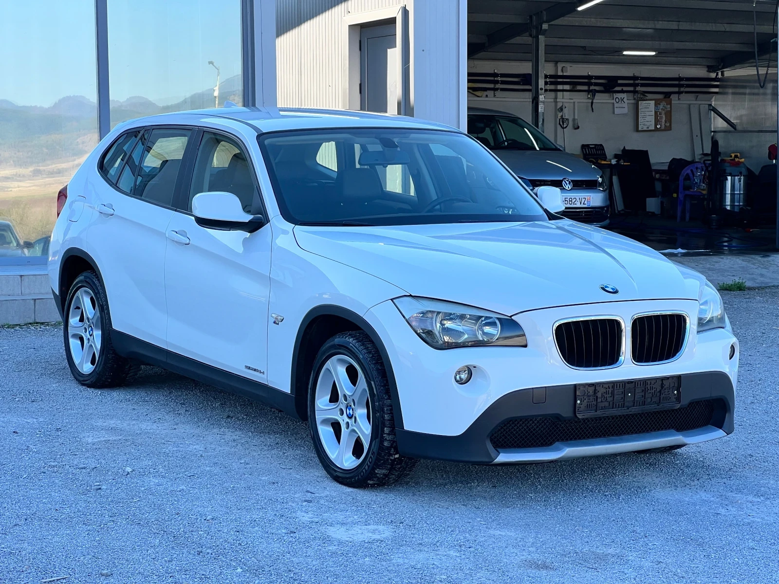 BMW X1 2.0D-S-DRIVE-NAVI - изображение 3