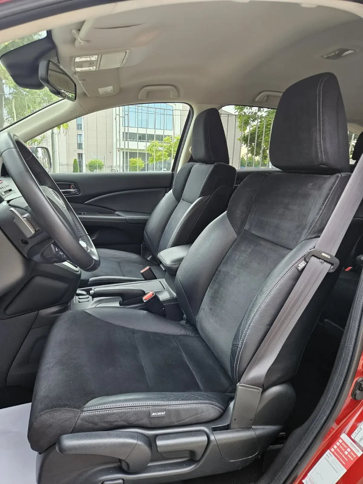 Honda Cr-v 2.0i-VTEC 4x4 Lifestyle Automatic - изображение 8