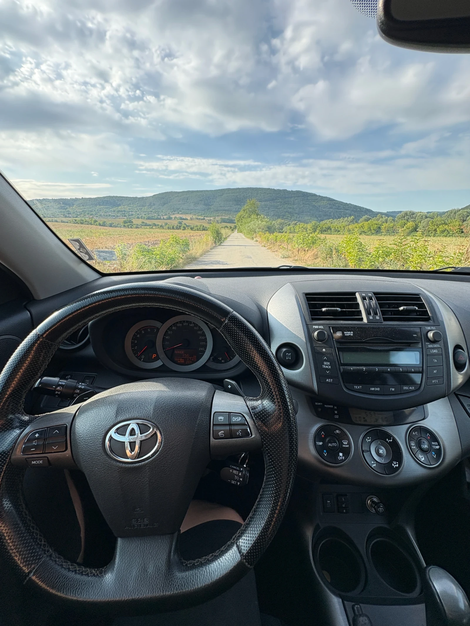 Toyota Rav4  - изображение 8