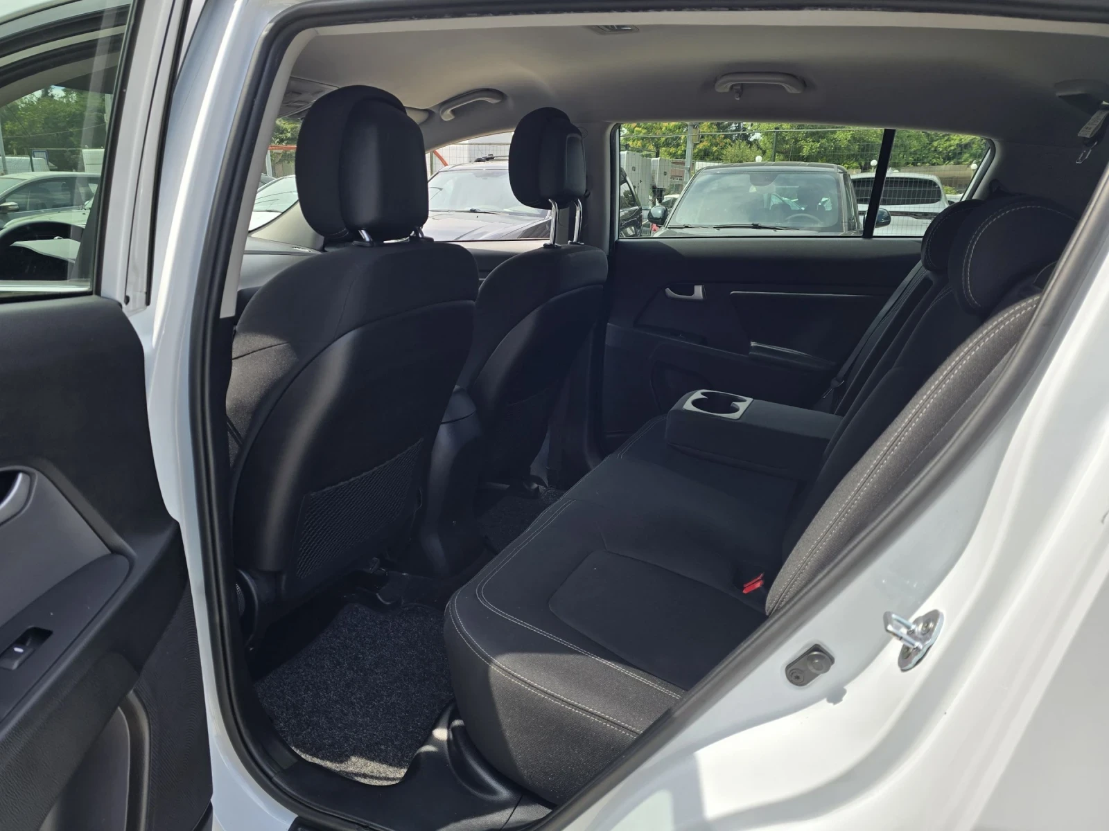 Kia Sportage 1.7crdi 116�.� 2wd | Mobile.bg � ����������� 12