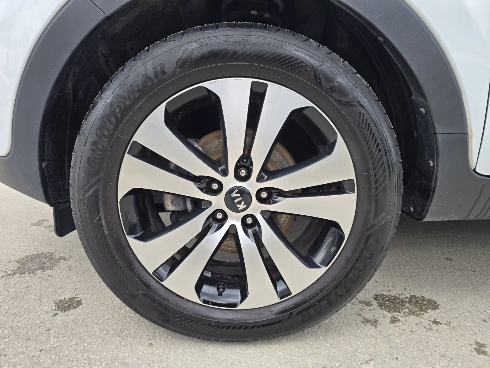 Kia Sportage 1.7crdi 116к.с 2wd, снимка 9 - Автомобили и джипове - 53123878